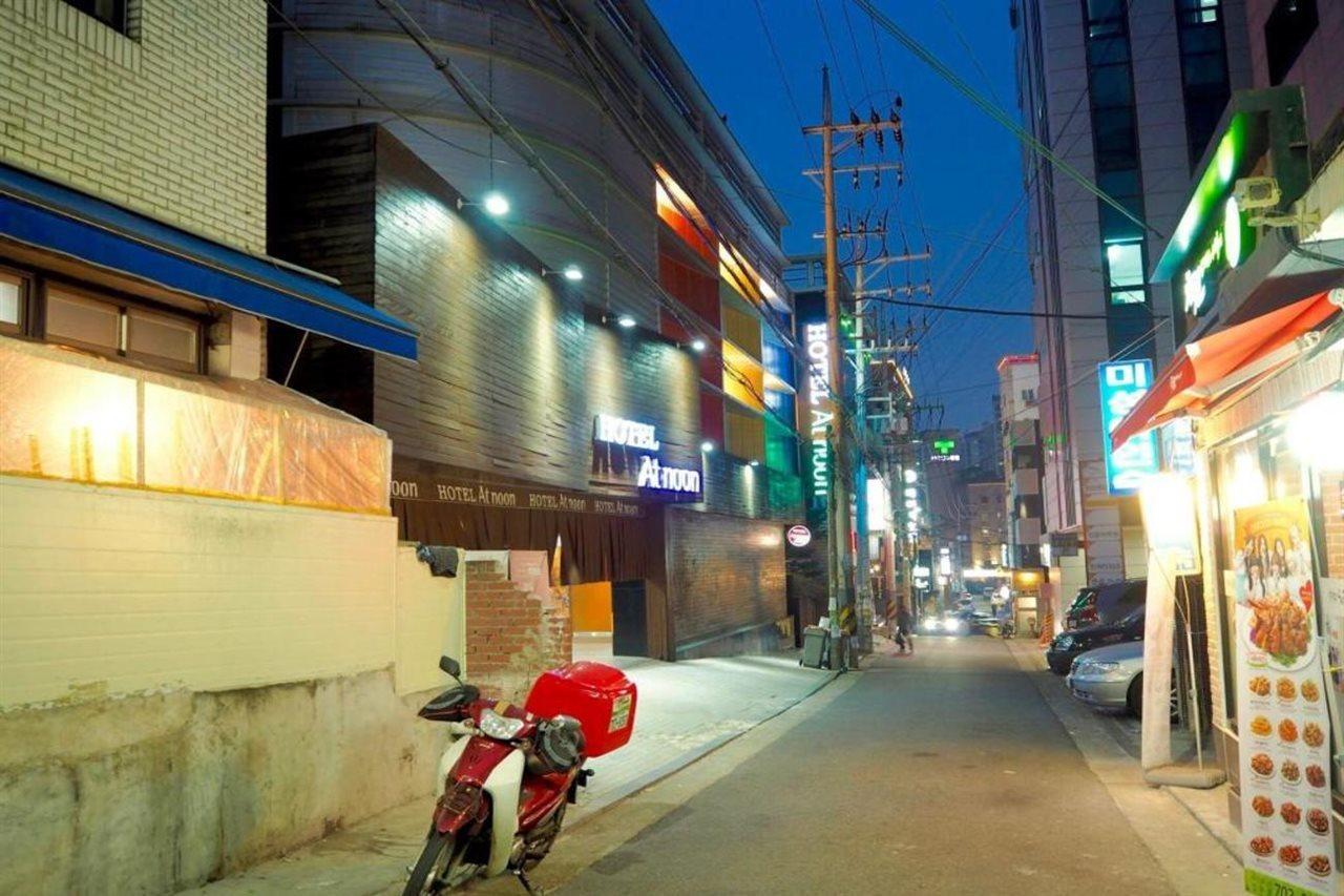 Motel At Noon Shinchon