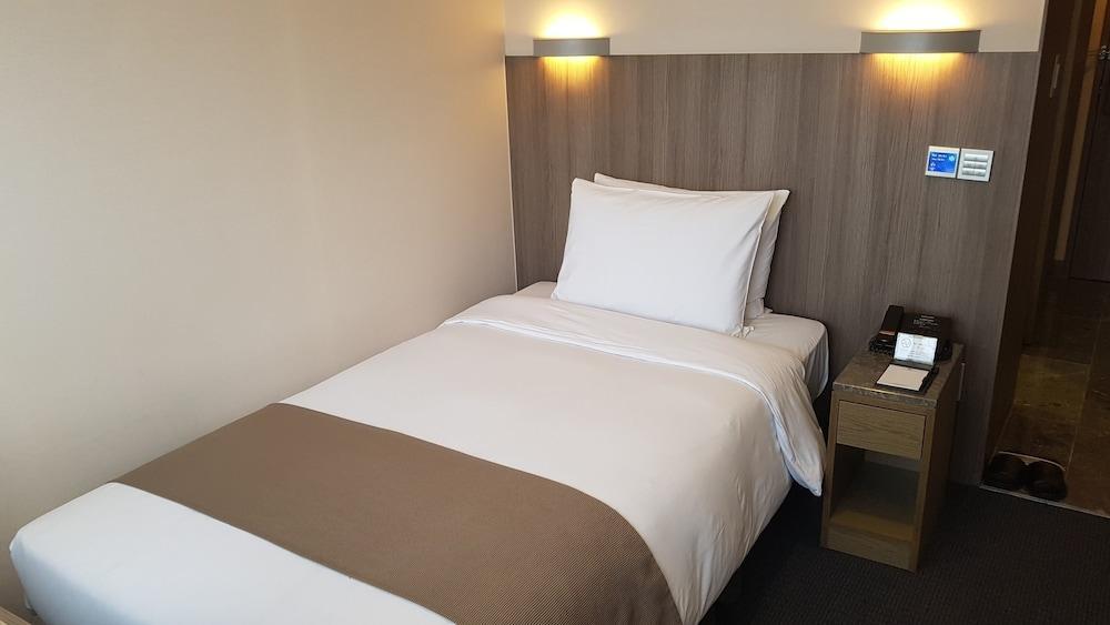 Amid Hotel 4*