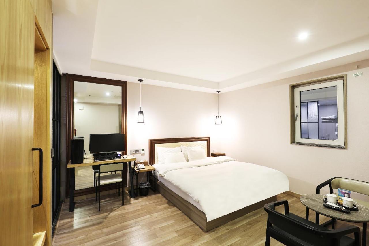 Mind Hotel