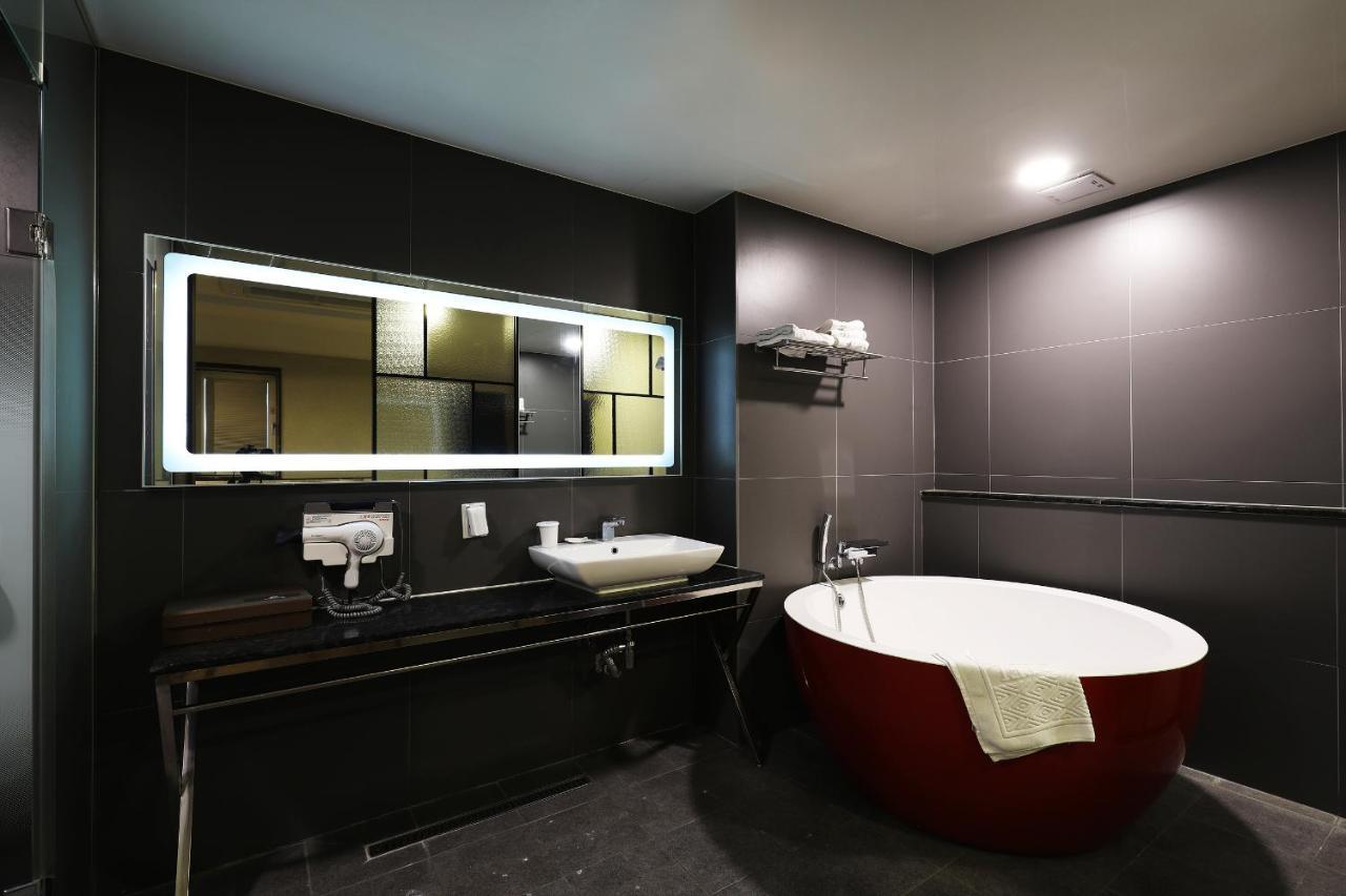Mind Hotel 3*