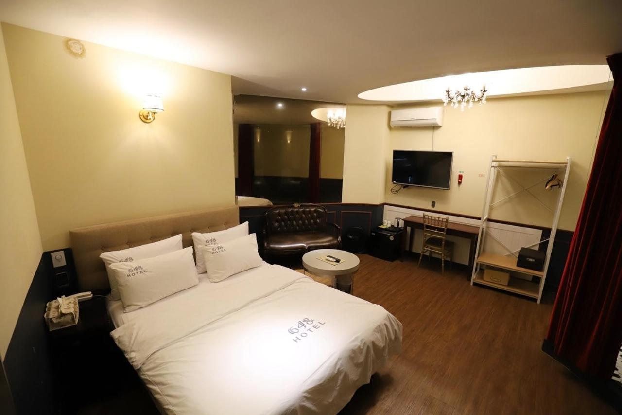 648 Hotel 2*