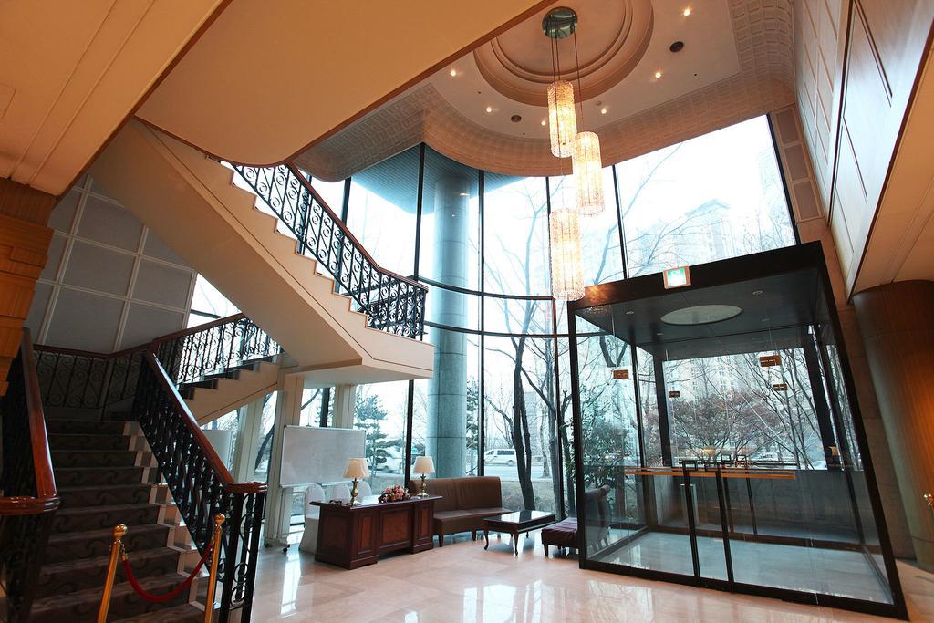 Ellui Hotel 4*