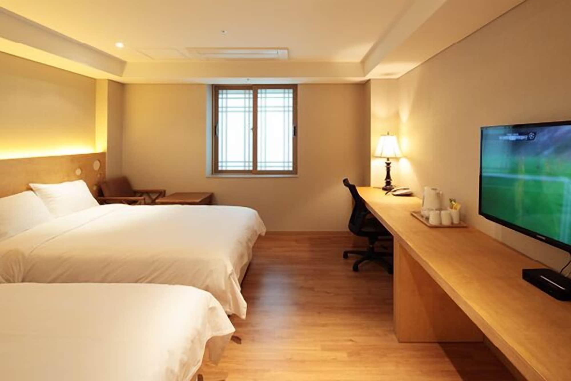 Dream House Hotel