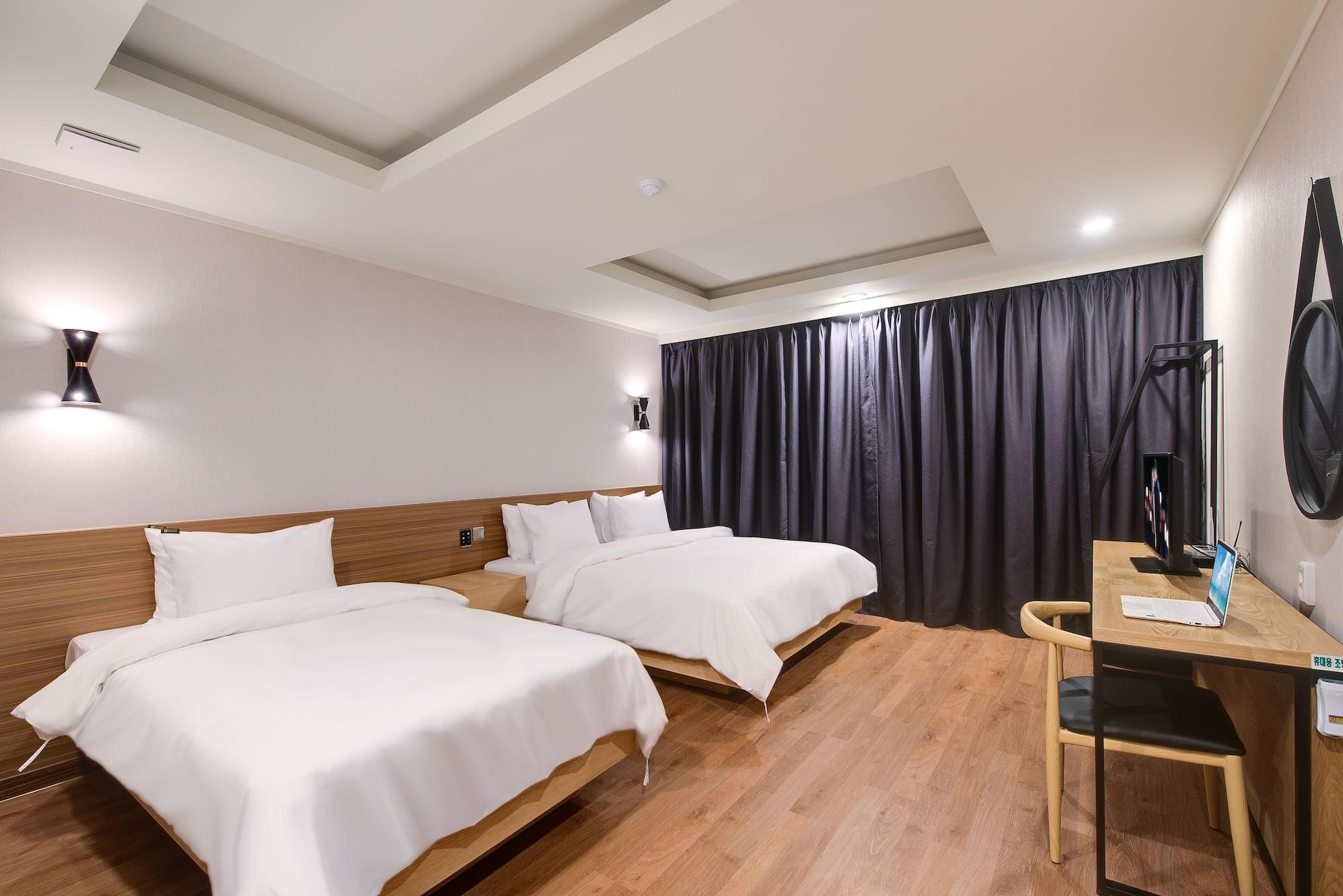 Hotel M 3*