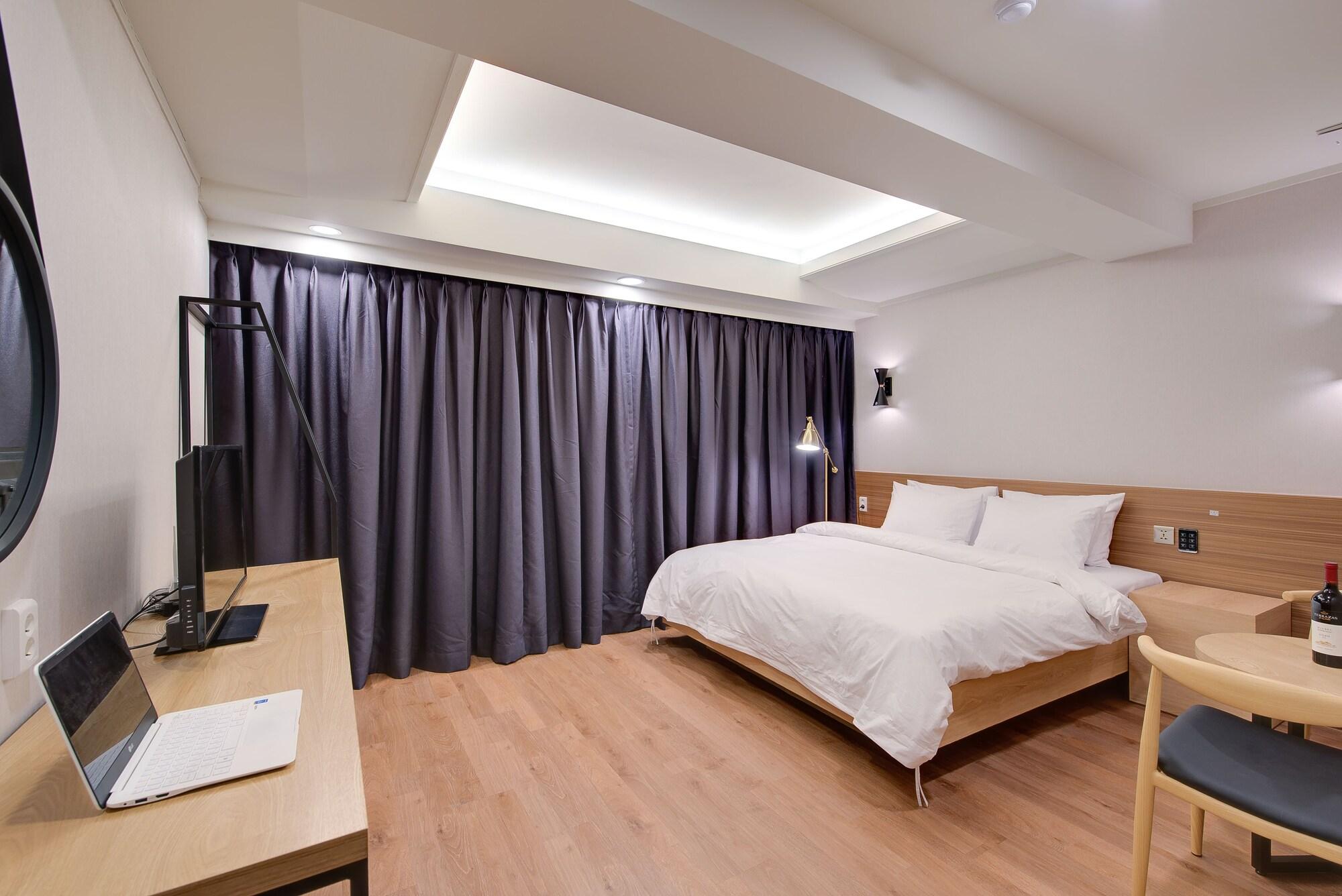 Hotel M 3*