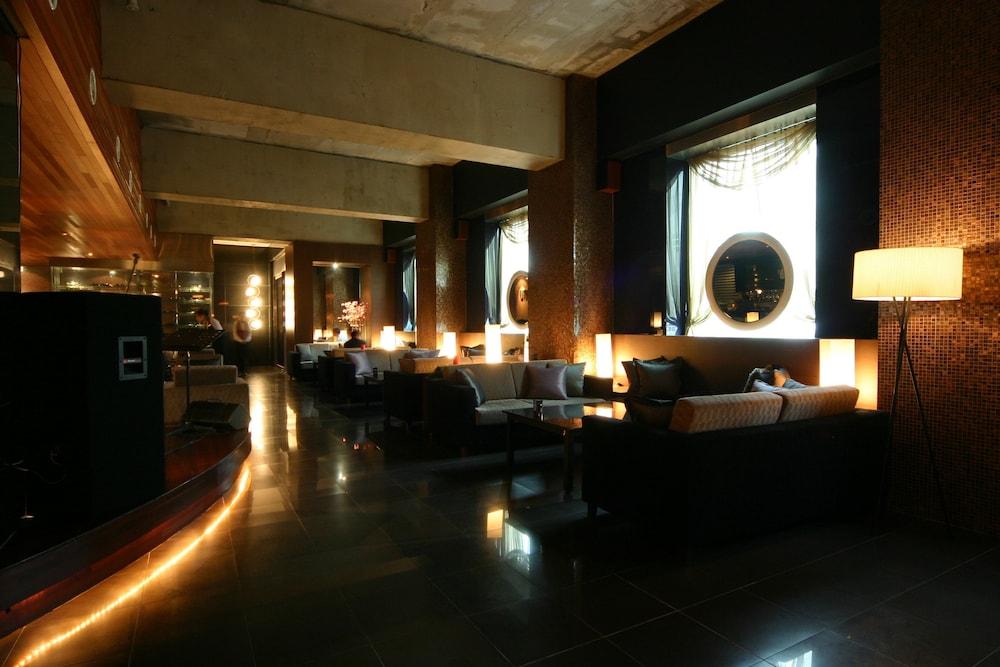 M Hotel 3*