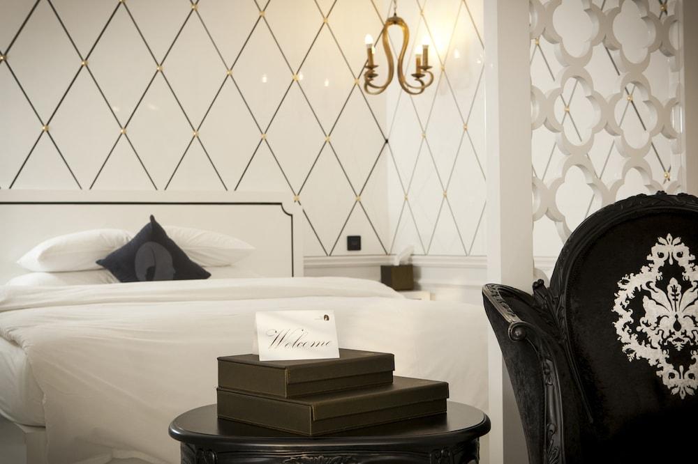 Hotel The Designers Hongdae 3*