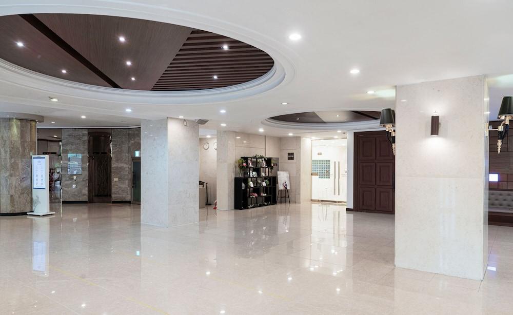 Hotel Itaewon Crown