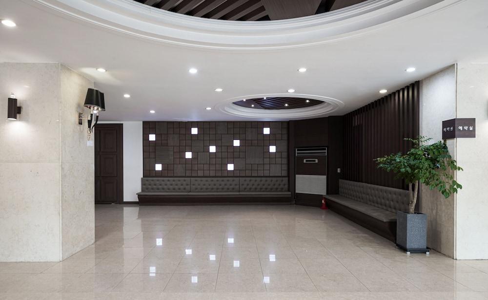 Hotel Itaewon Crown 3*