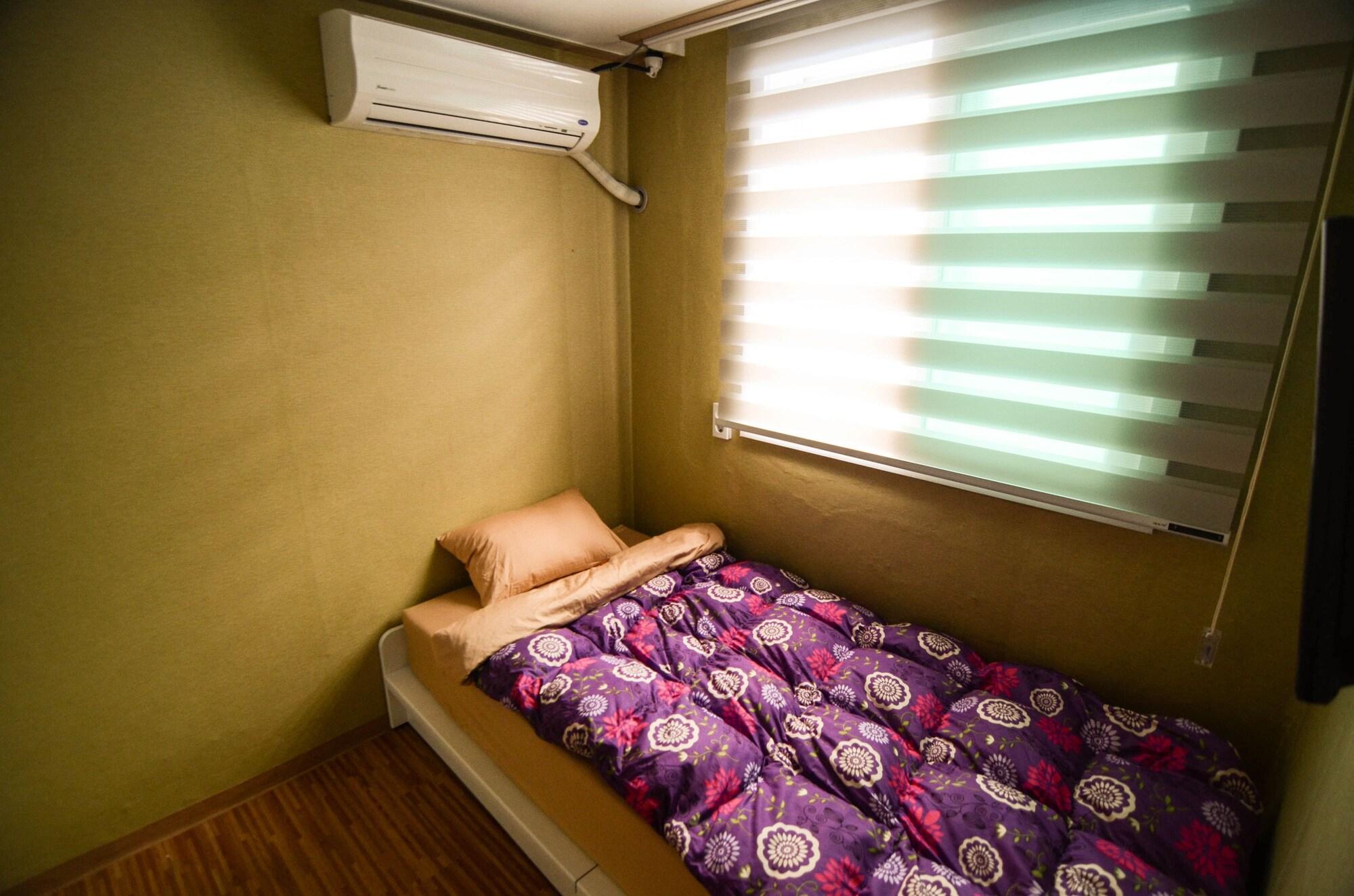 Yakorea Dongdaemun Guest house 2*
