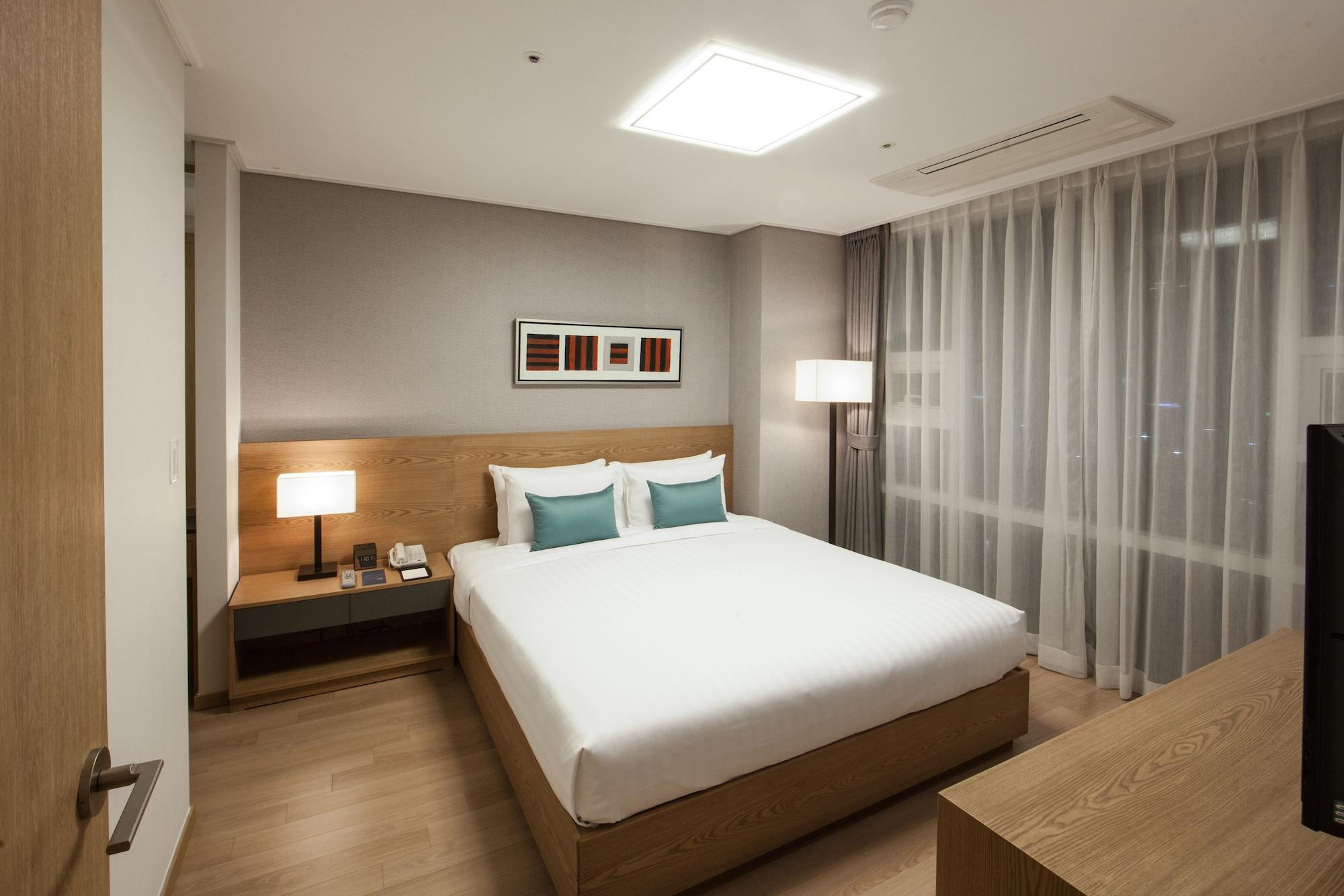 Fraser Place 4*