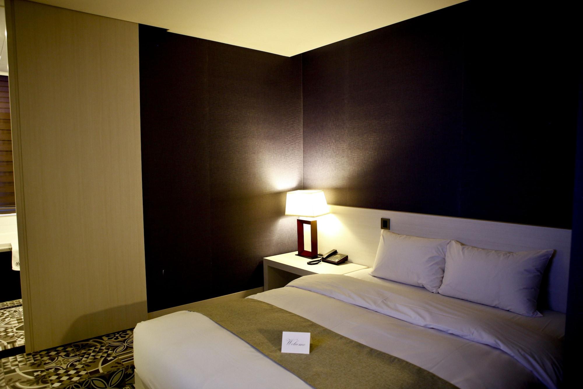 Doma Myeongdong Hotel 3*