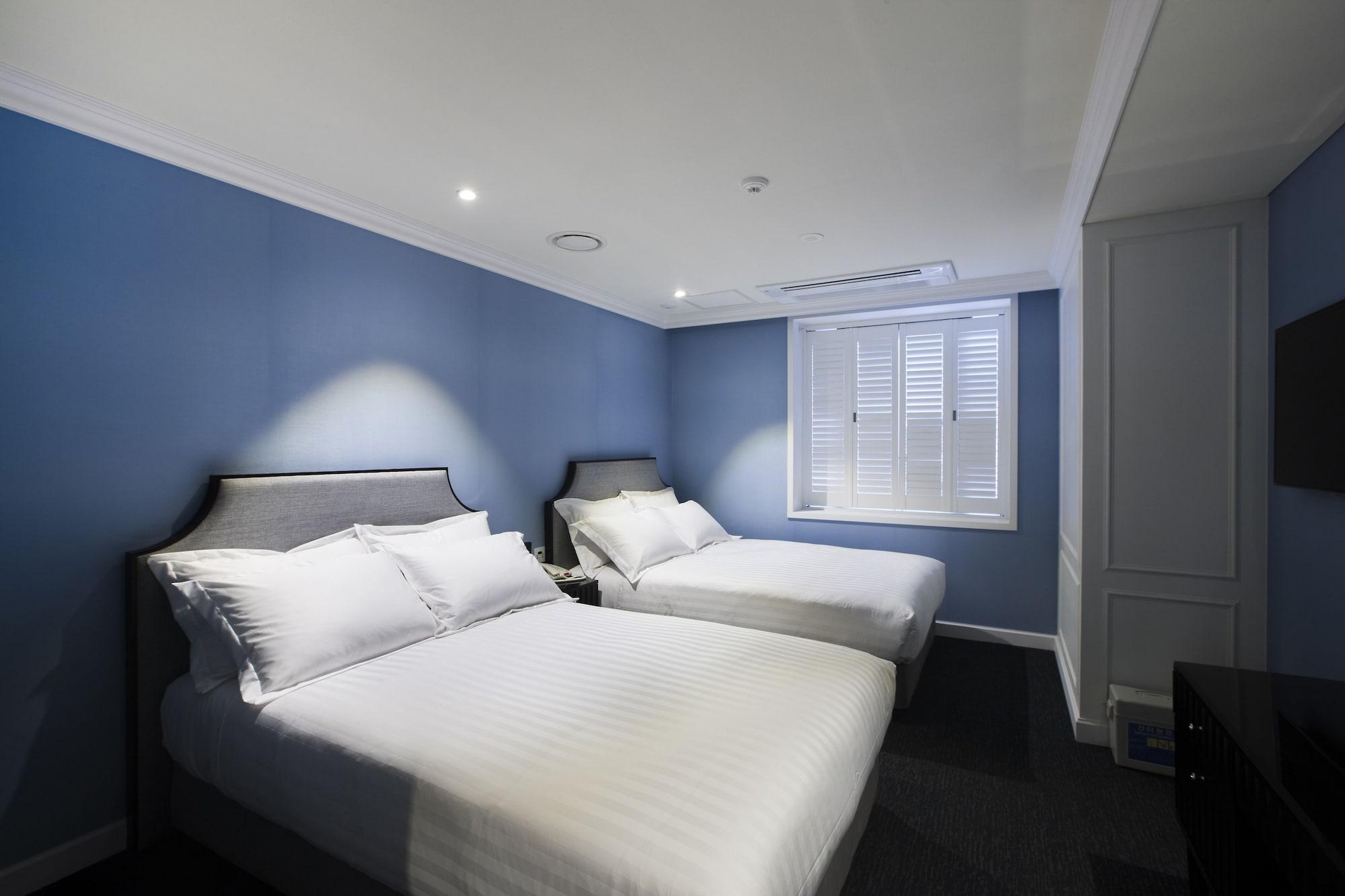 Hotel The Grand Myeongdong 3*