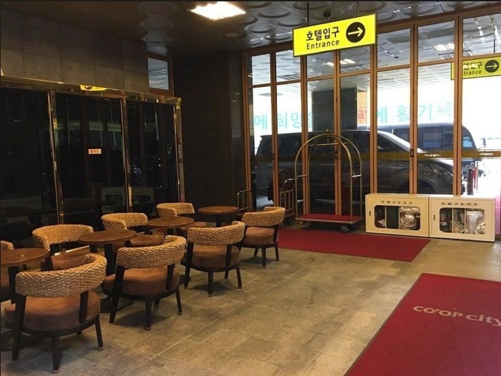 Coop Oryu Station Seoul