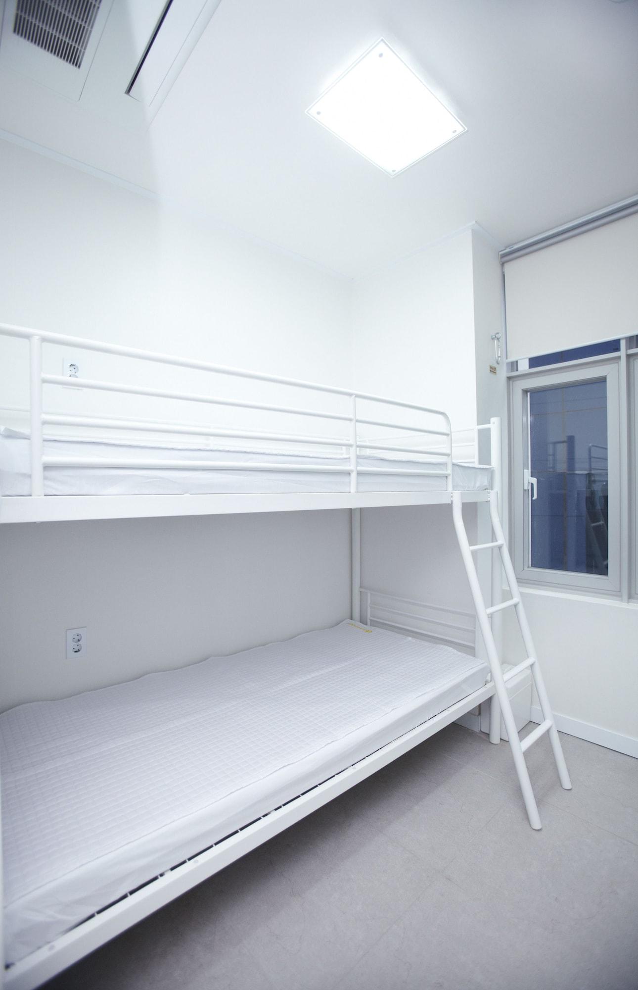 24 Guesthouse Kyunghee University Guest house 2*