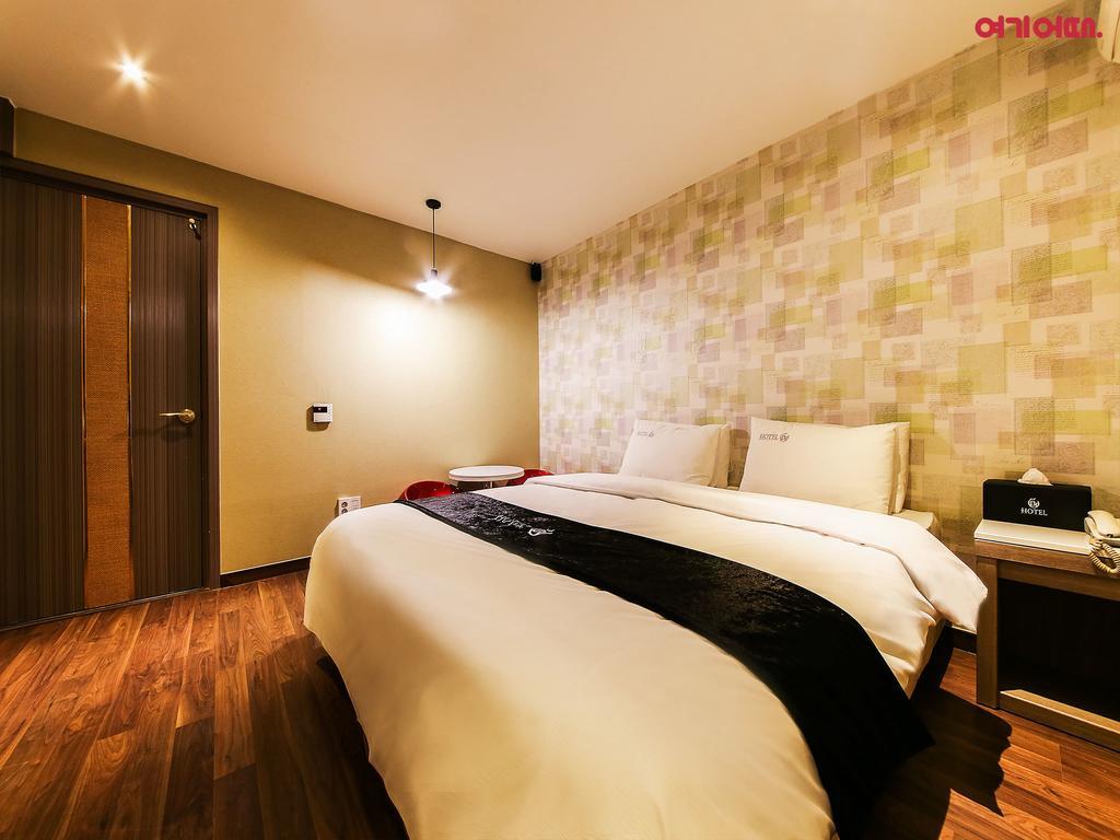 Bj Hotel Motel