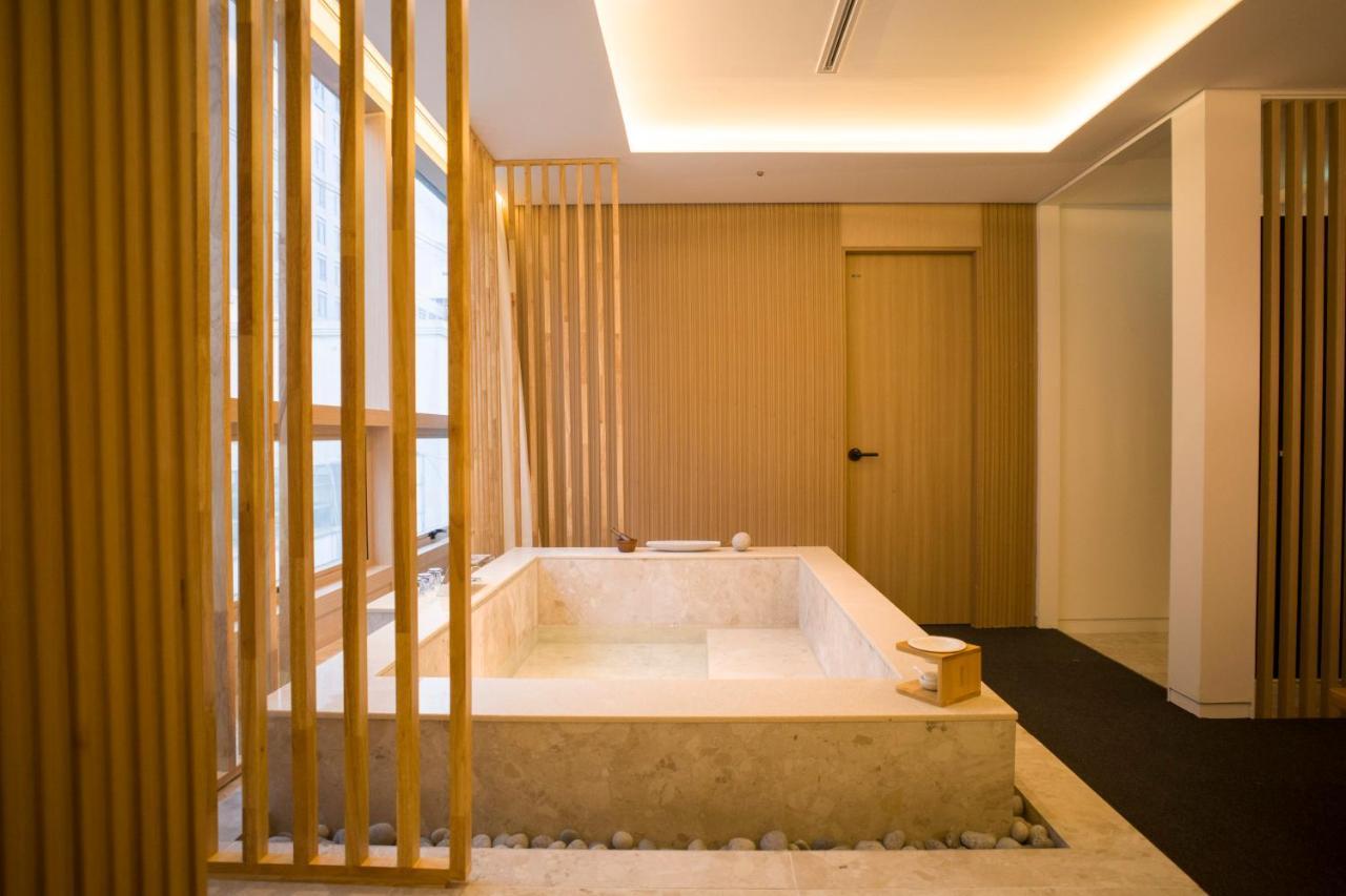 Uh The Myeongdong Hotel Seoul