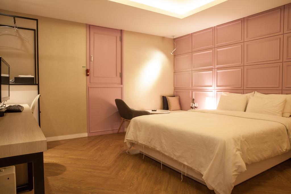 Two Be In Tourist Hotel Seoul