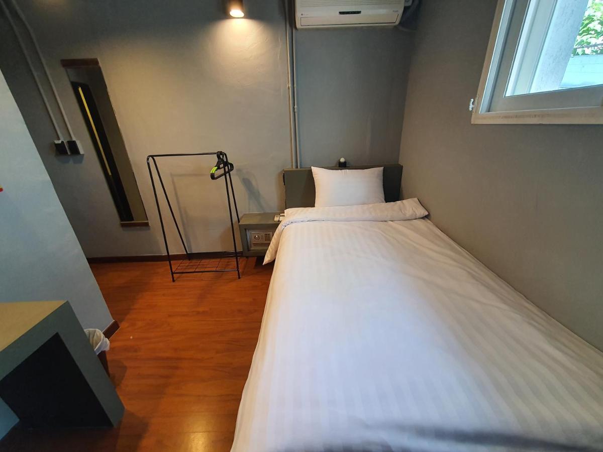 Hotel Daljee 2*