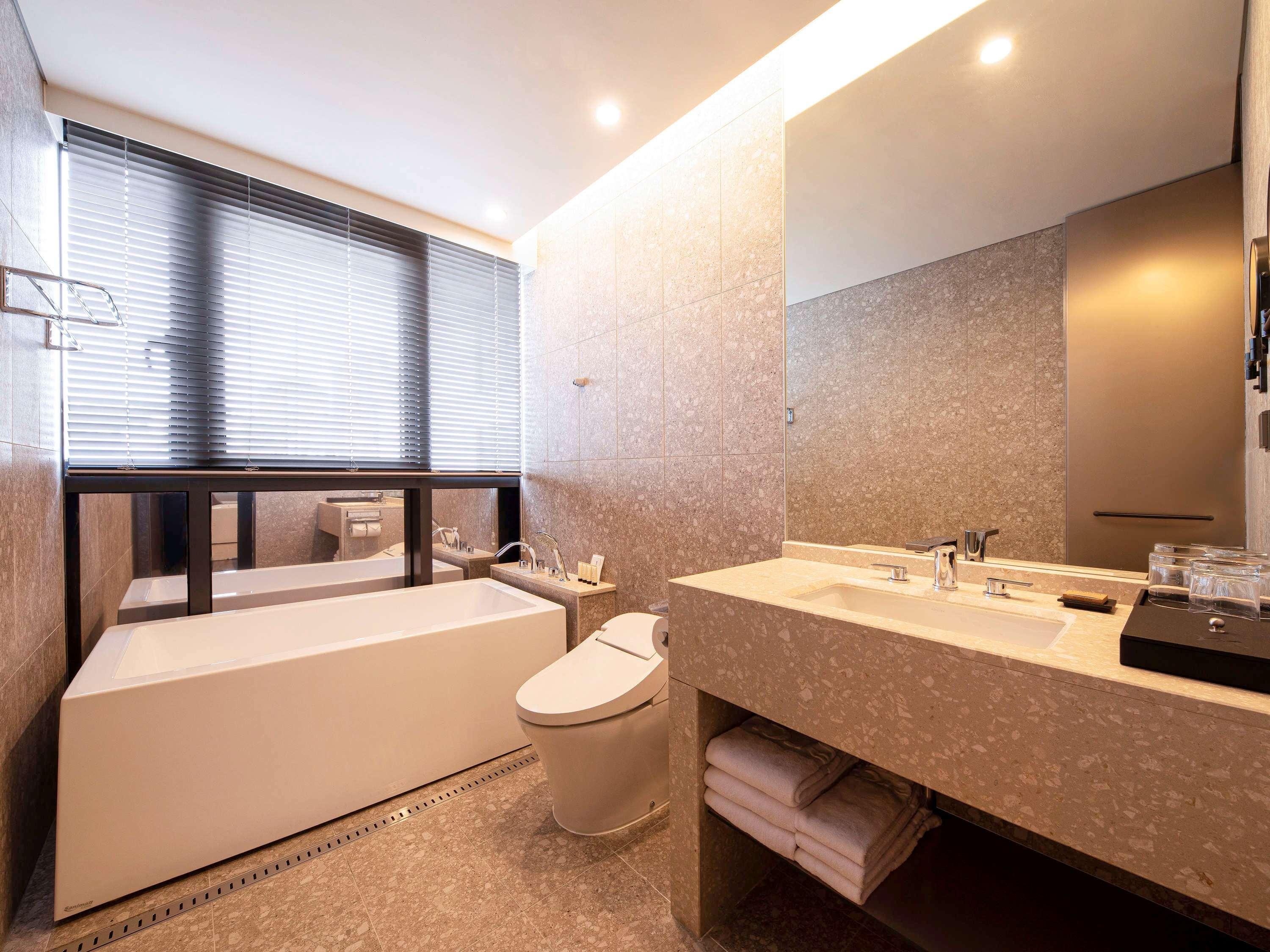 Mercure Ambassador Hongdae Seoul