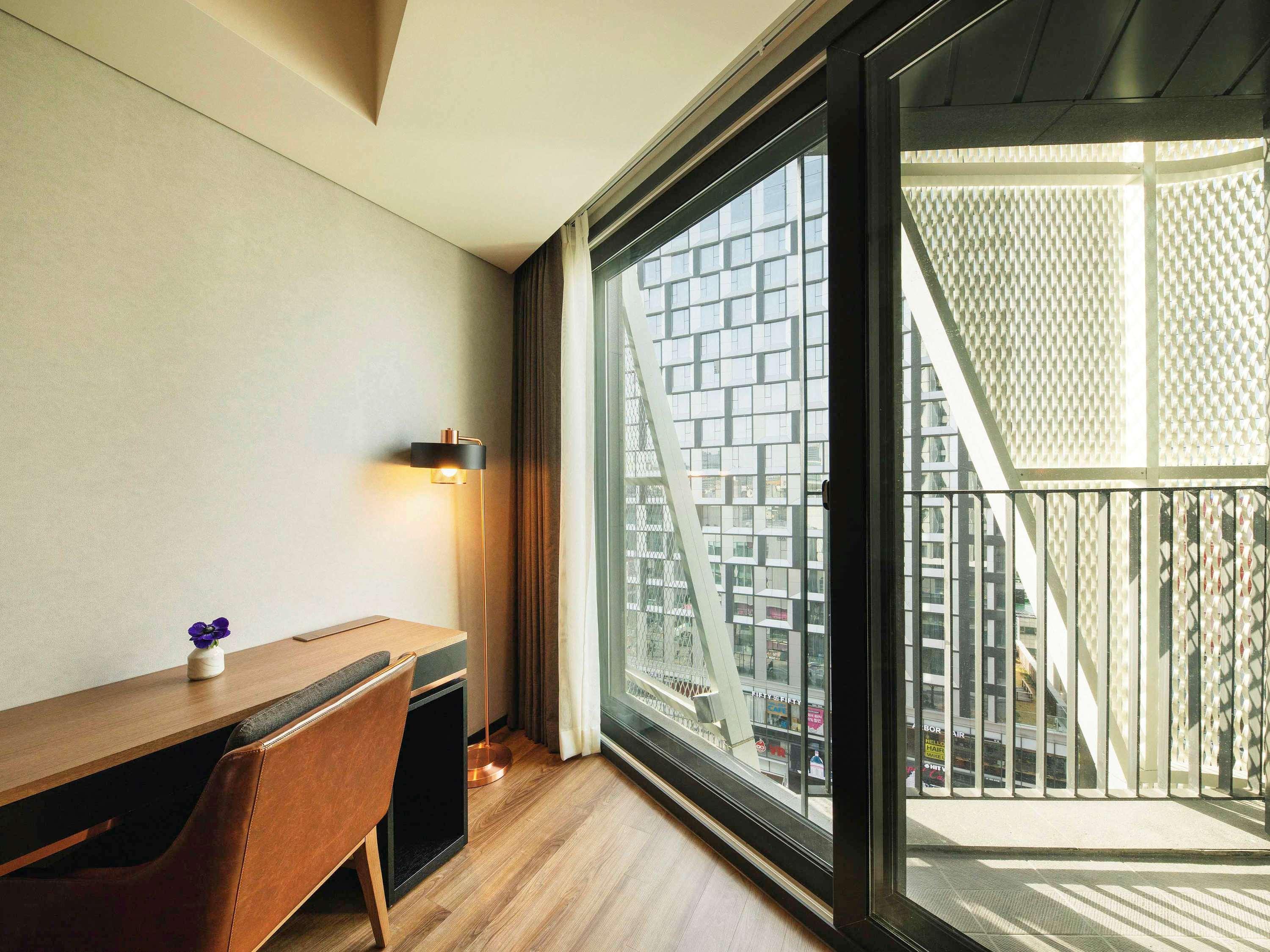 Hotel Mercure Ambassador Hongdae Seoul