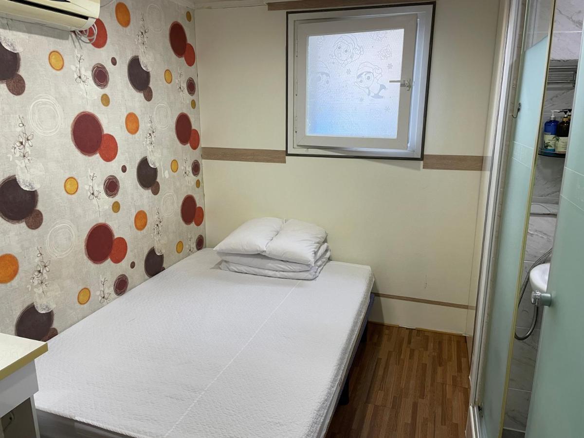Chloe Hostel