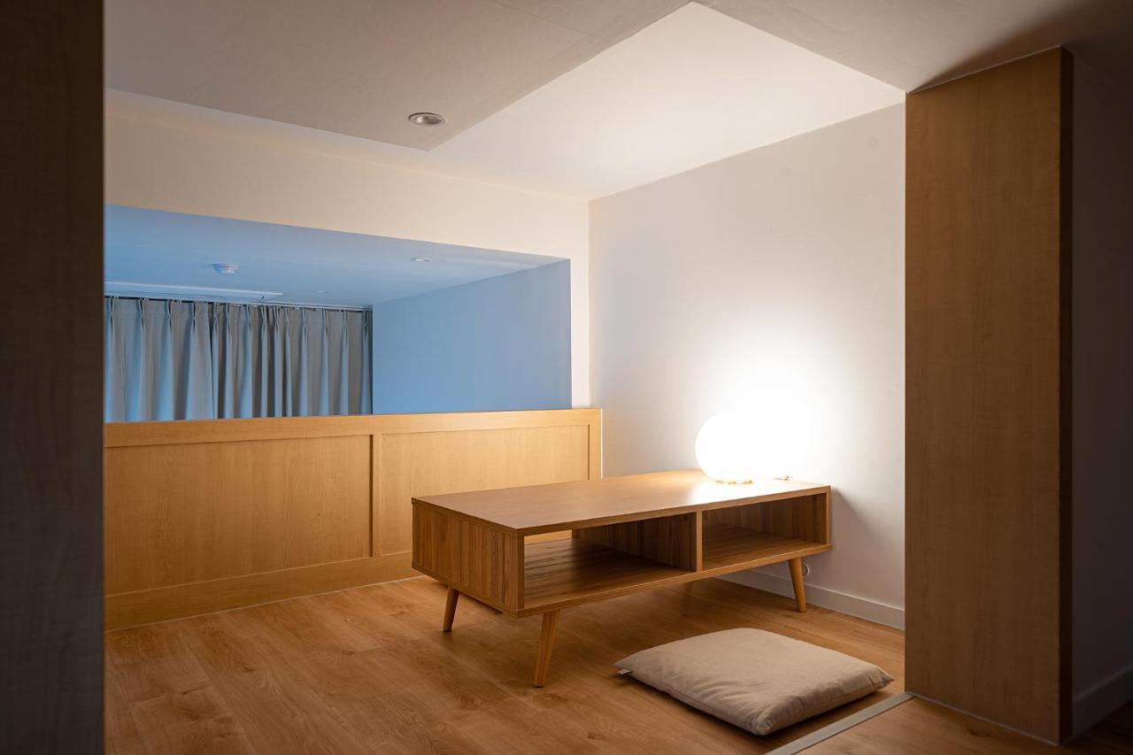 Aank Hongdae Hotel