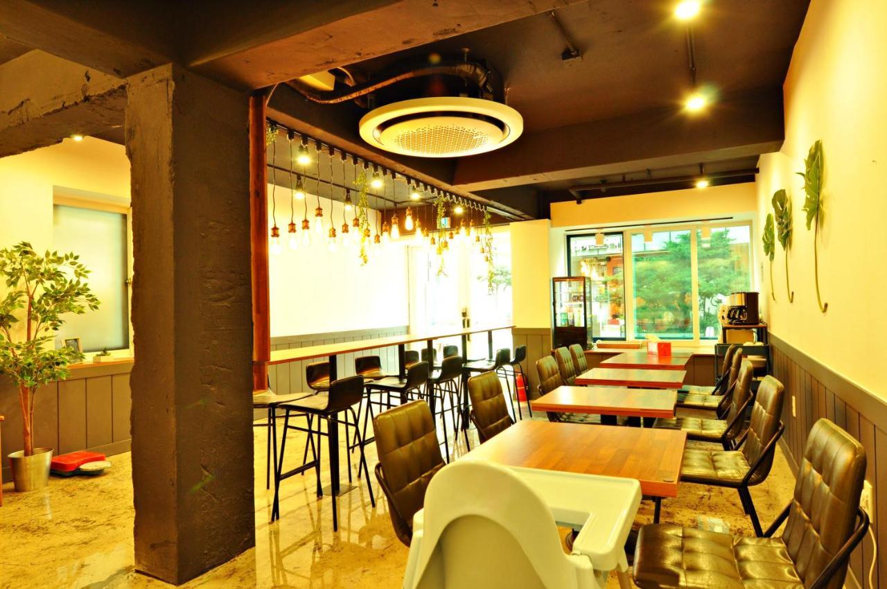 Oyo Rooftop 3*