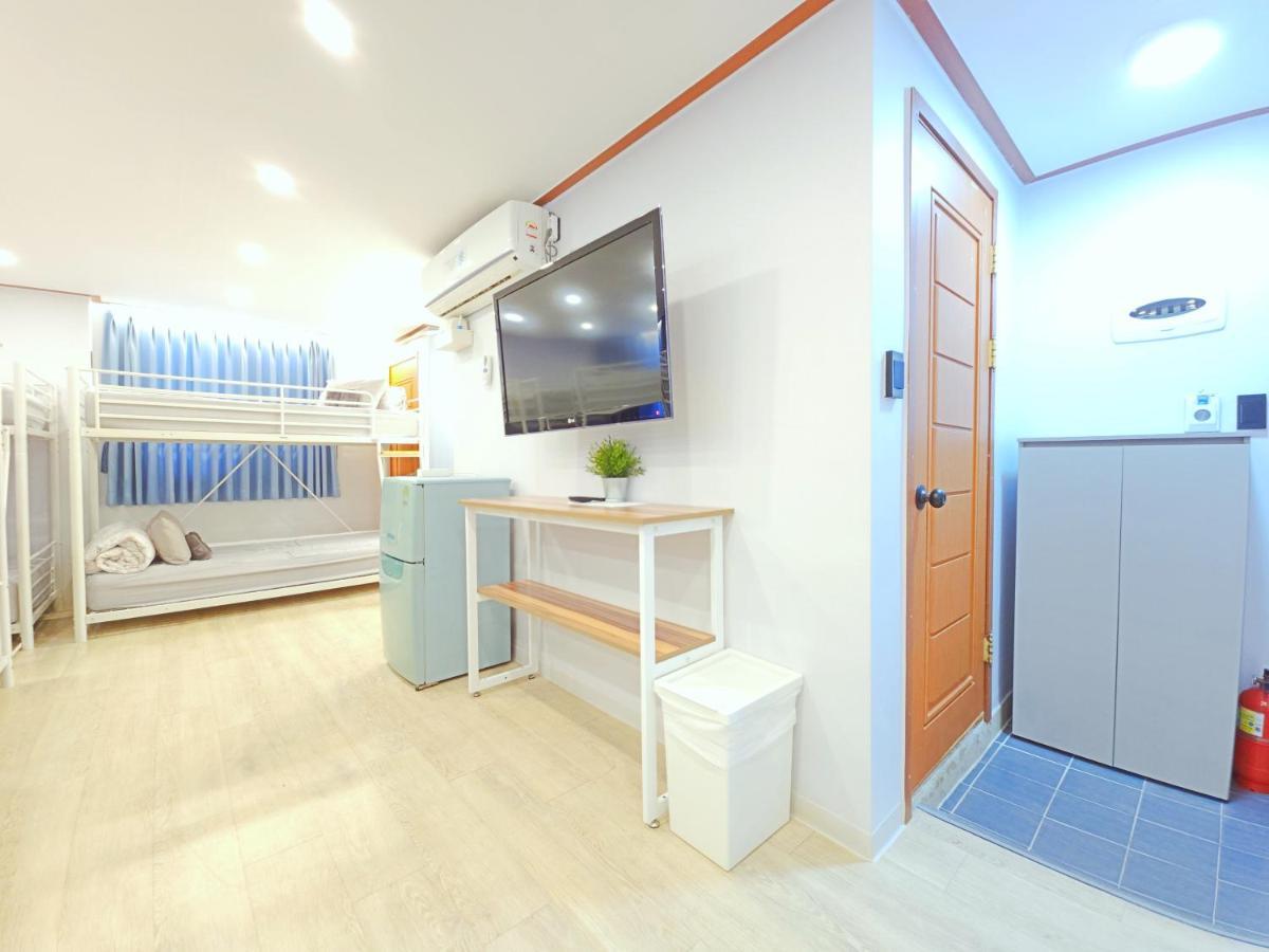 Oyo Rooftop 3*