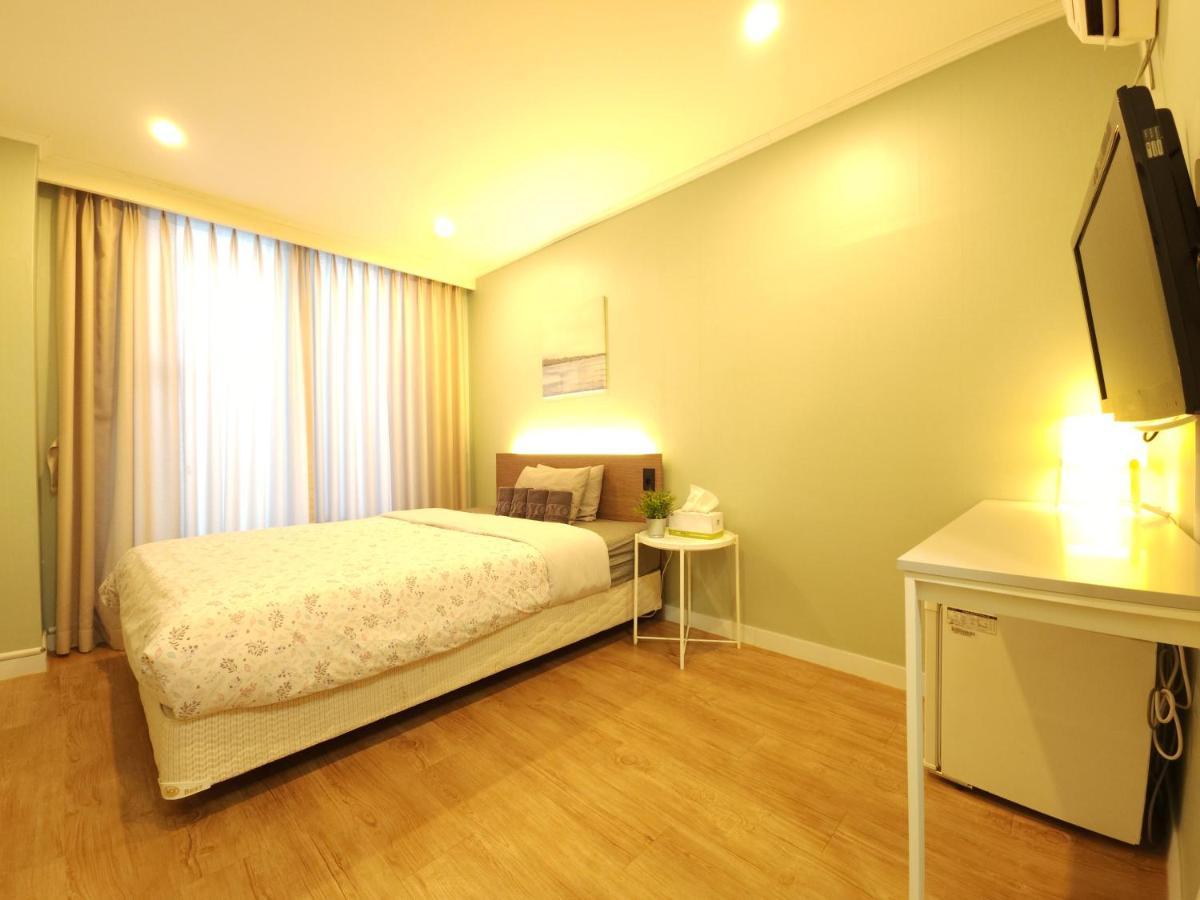 Oyo Rooftop Hotel Seoul