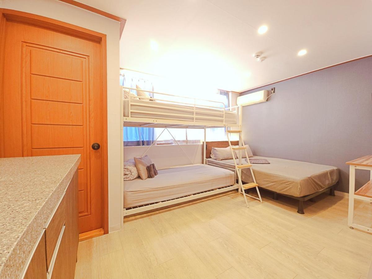 Oyo Rooftop 3*