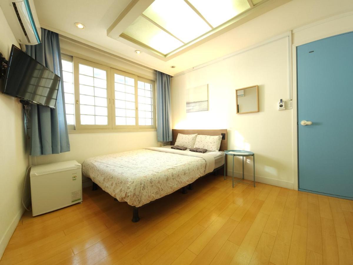 Oyo Rooftop Hotel