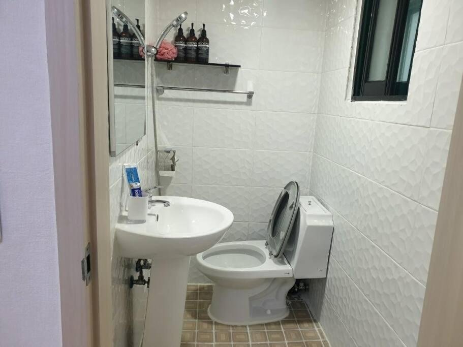 Arex Hongik Station 3min Apartment Seoul