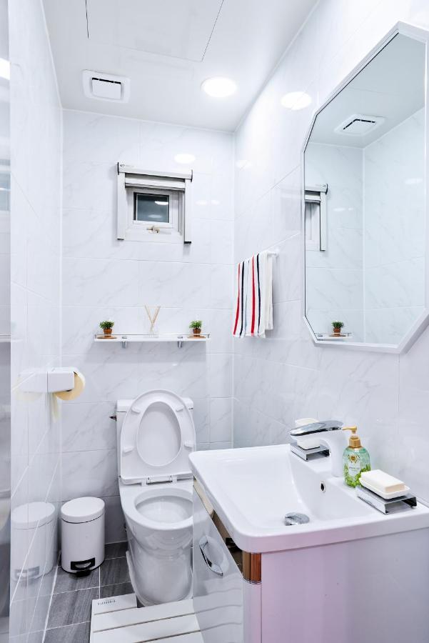 Oyo Myeongdong 5 Hostel Seoul