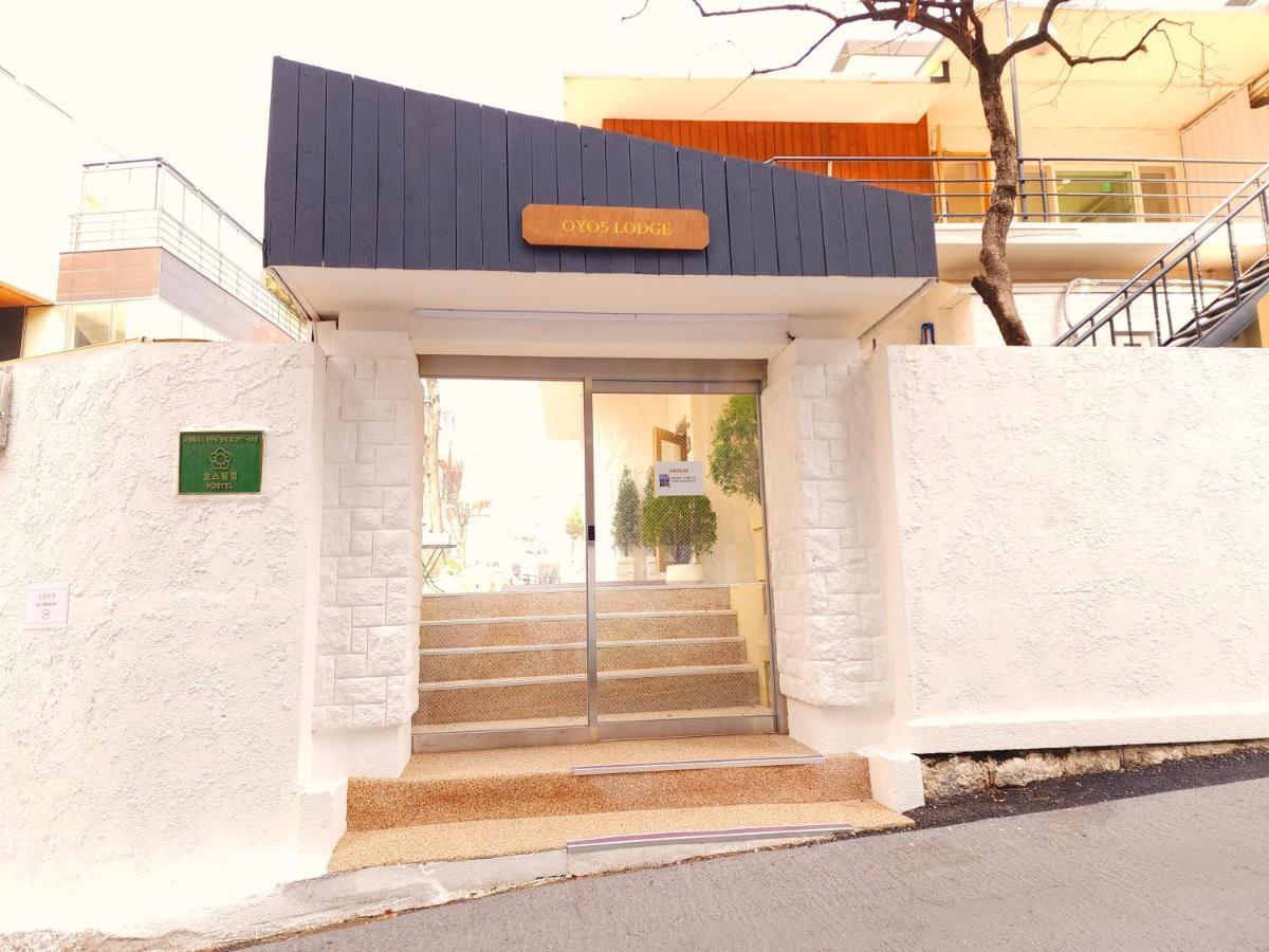 Oyo Myeongdong 5 *