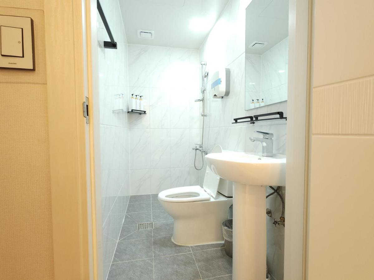 Oyo Myeongdong 5 Hostel