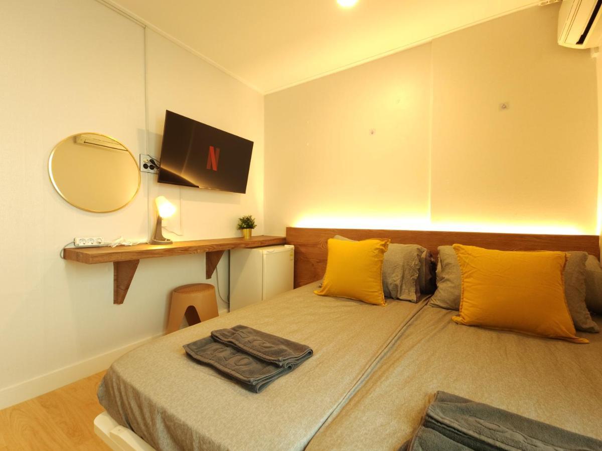 Oyo Myeongdong 5 Hostel