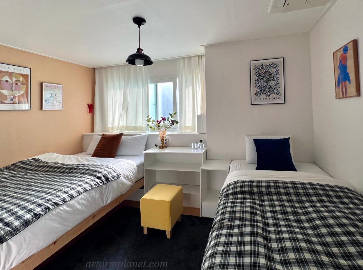 Hostel Ara125 *