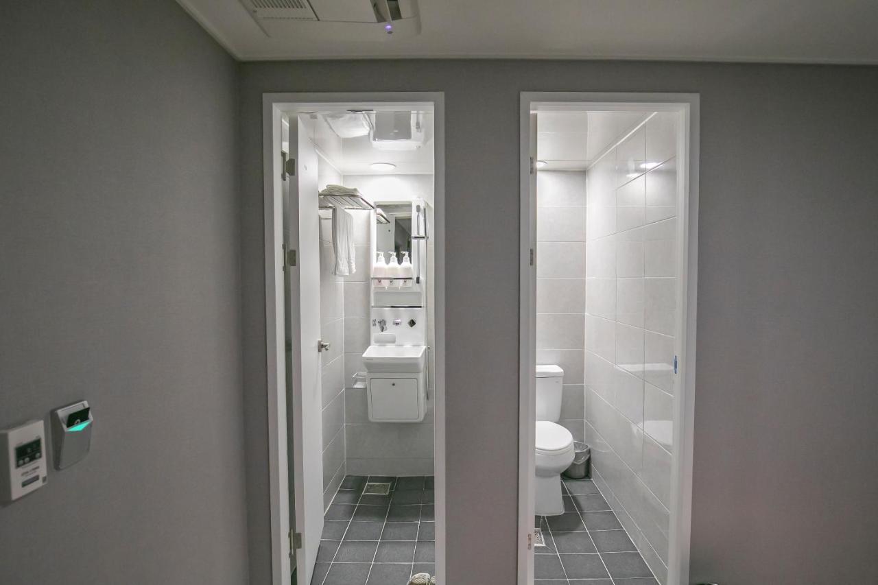 Philstay Myeongdong Station 2*