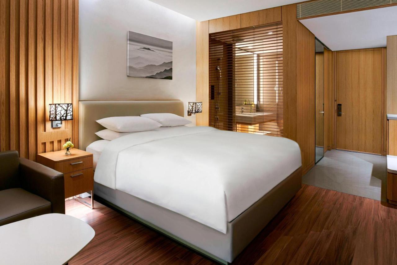 Courtyard By Marriott Botanic Park Hotel 4*