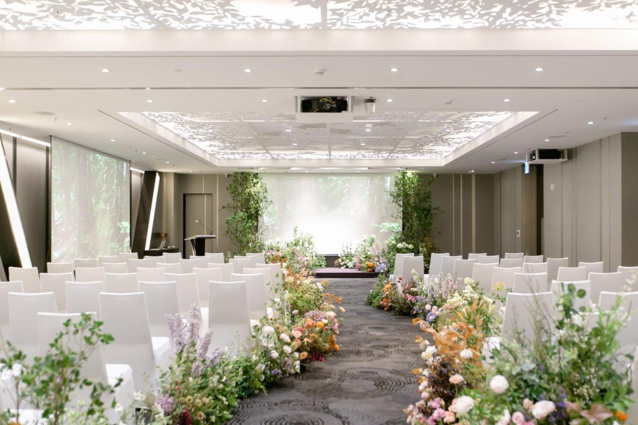 Hotel Courtyard By Marriott Botanic Park Seoul