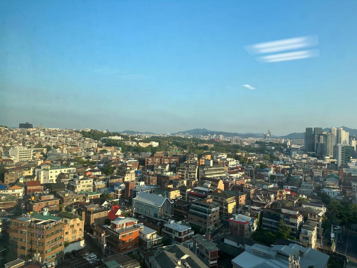 Station Apartment Seoul