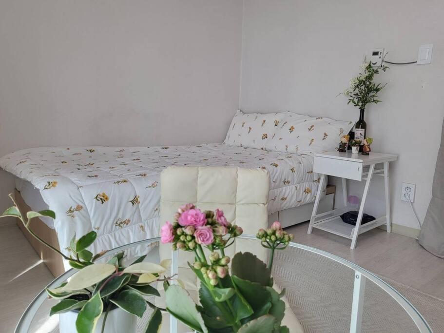 Apartment 10 Mins From Nowon Station! Happy House *