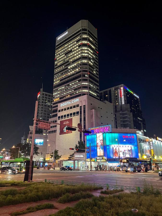 24 Dongdaemun Market Seoul
