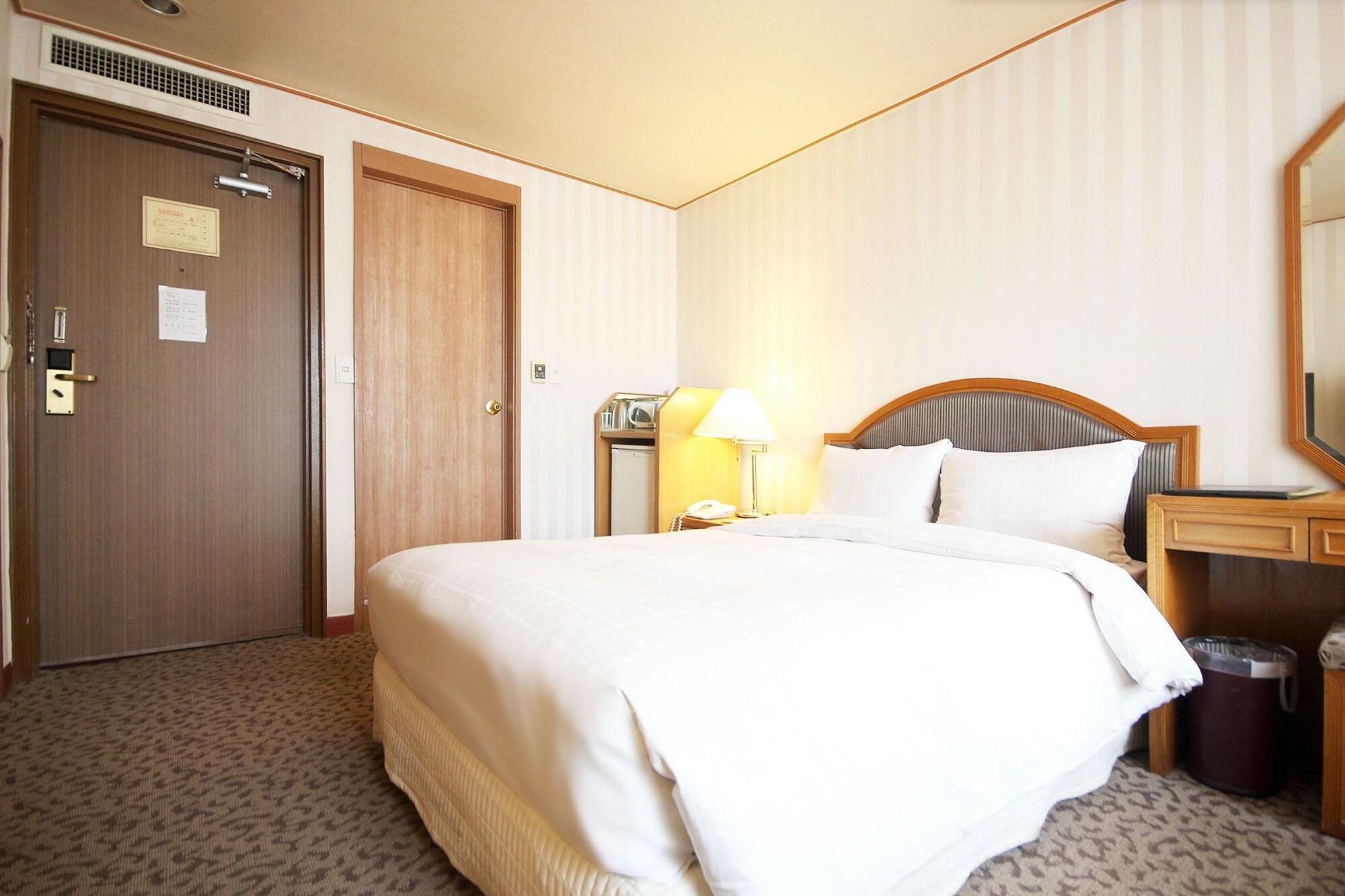 Rex Hotel