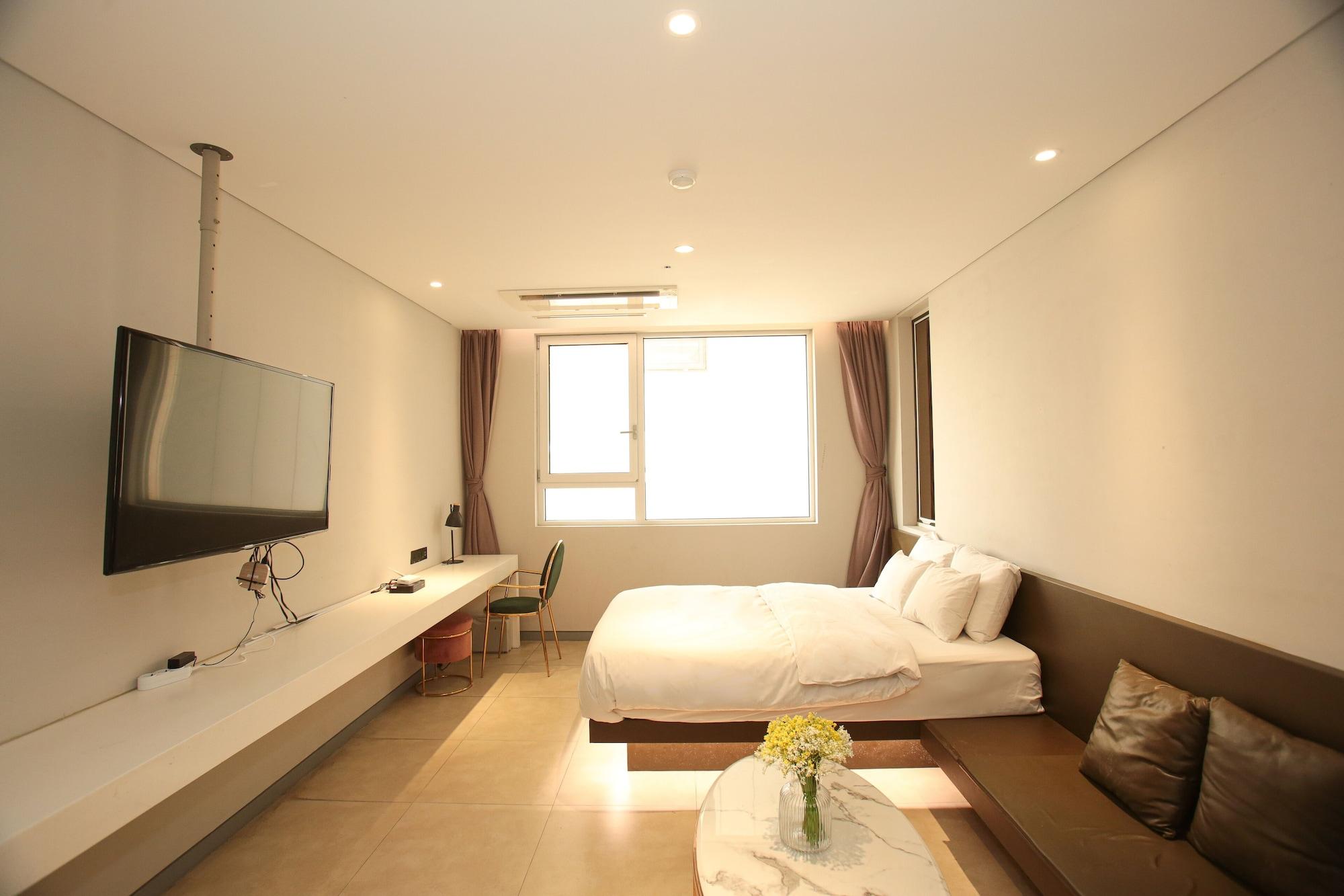 The Designers Hongdae Hotel 3*