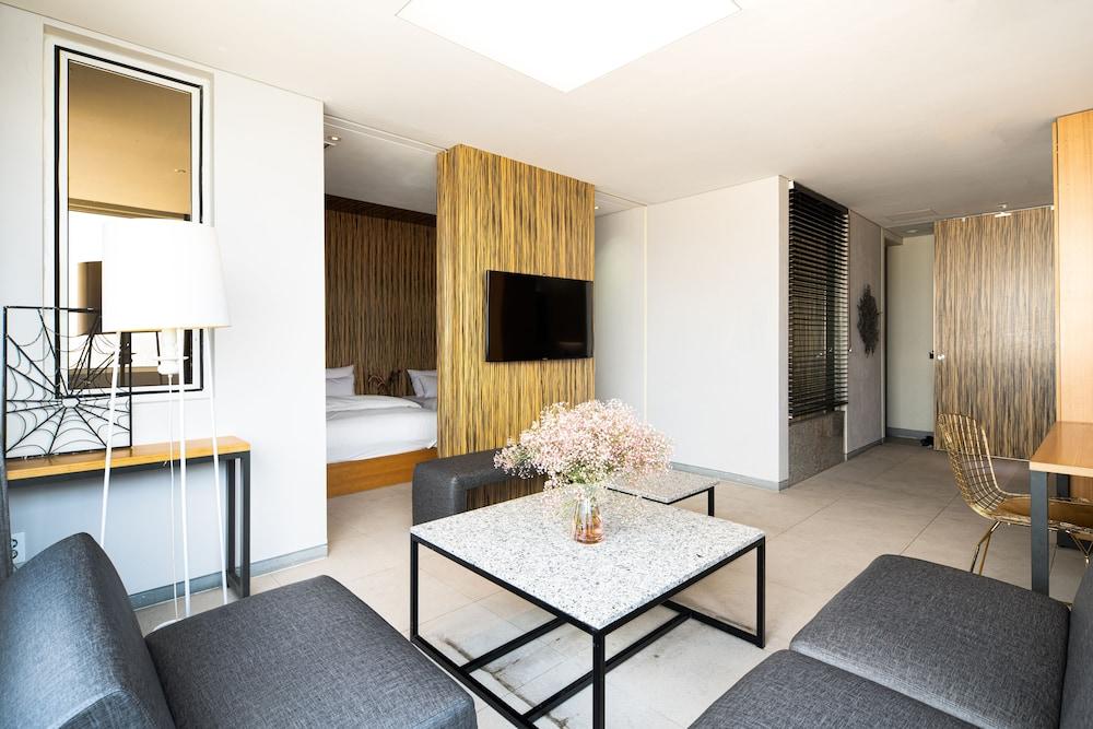 Hotel The Designers Hongdae Seoul