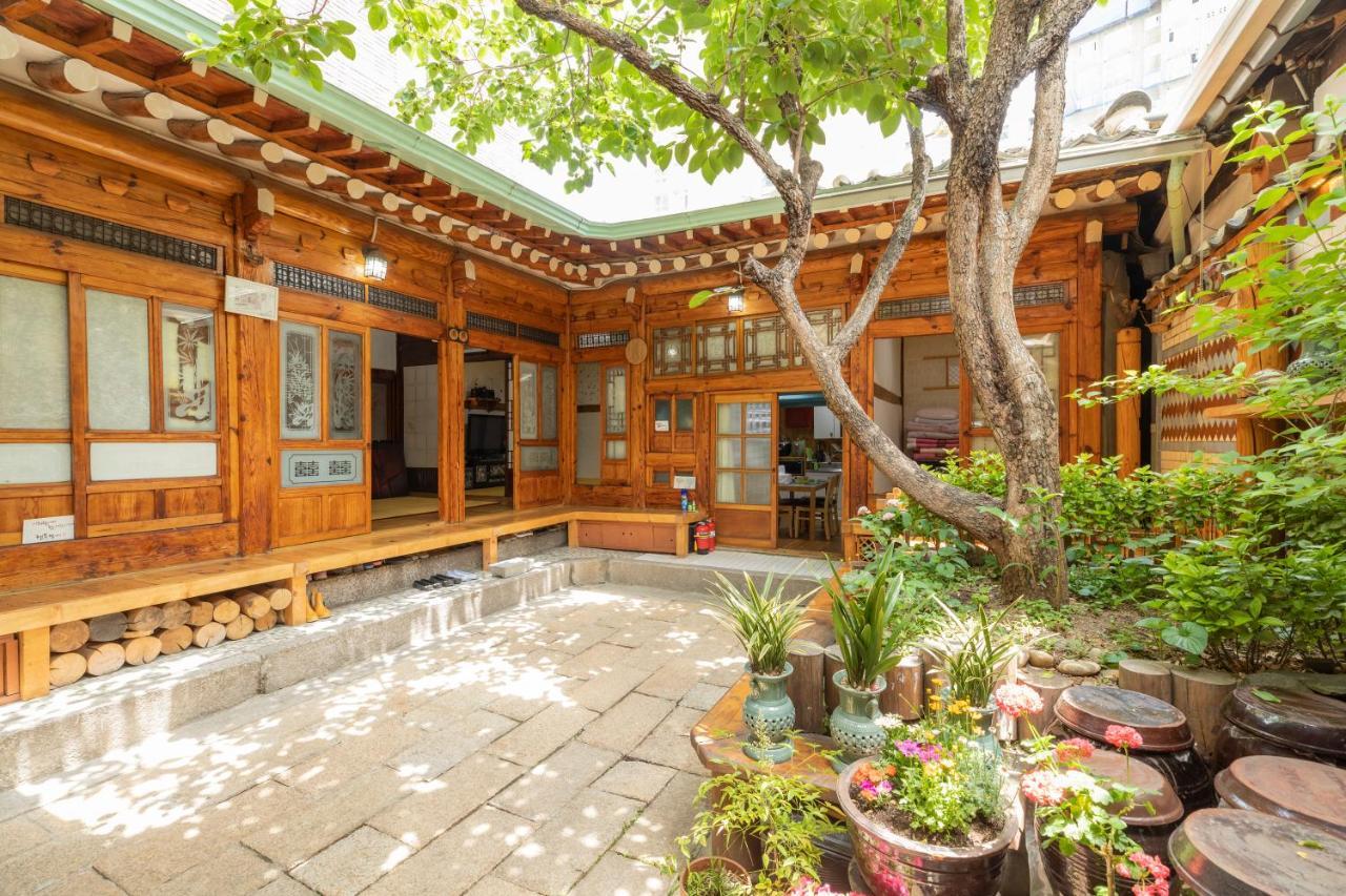 Dongmyo Hanok Sihwadang - Private Korean Style House In The Center With A Beautiful Garden Guest house Seoul