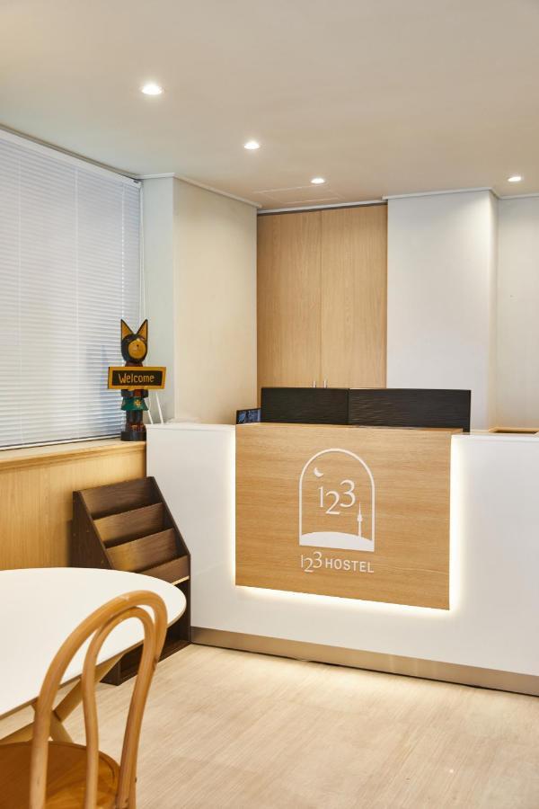 123 Hostel