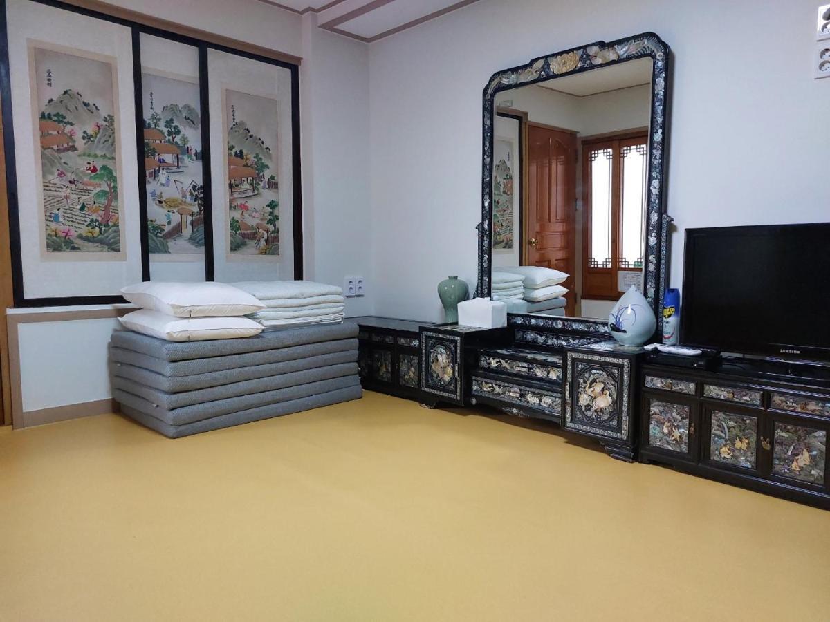 Guest house Leedo Hanok *